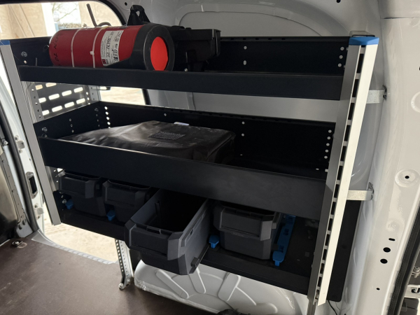 Kangoo DCi tovorni N1 + delavnica-police v tovornem delu